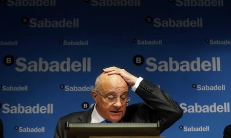 © Reuters. Sabadell eleva un 36% resultados a junio y supera previsiones