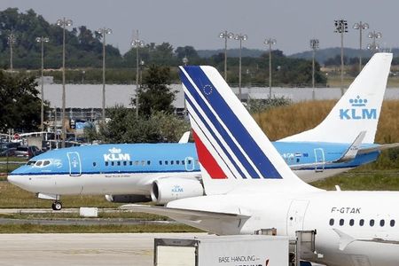 © Reuters. AIR FRANCE-KLM AFFICHE UNE MEILLEURE MARGE