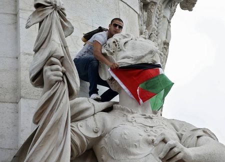 © Reuters. Italia, Istat: retribuzioni giugno salgono dell'1,2% annuo