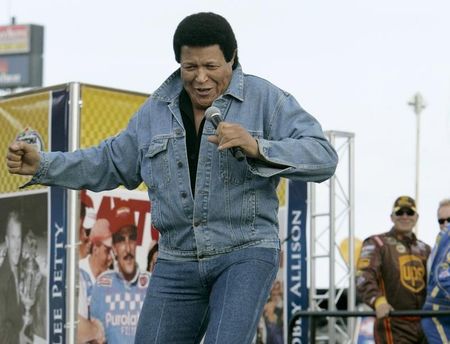 © Reuters. Recording artist Chubby Checker performs before running of the NASCAR Sprint Cup Series 50th Daytona 500 race at the Daytona International Speedway in Daytona Beach