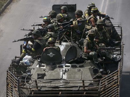 © Reuters. الرئيس الأوكراني: كييف تحارب "مرتزقة أجانب" في شرق البلاد