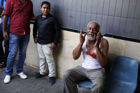 © Reuters. UNE EXPLOSION TUE HUIT ENFANTS À GAZA