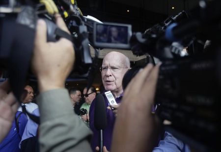 © Reuters. Democratic Senator Patrick Leahy of Vermont speaks to reporters in Havana