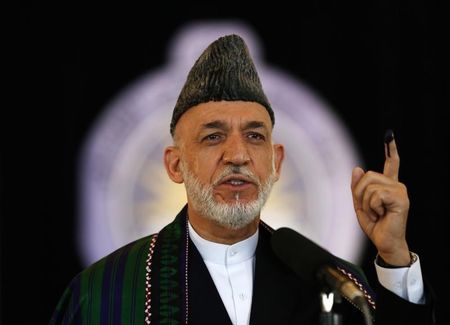 © Reuters. Un primo de Karzai y aliado del candidato Gani muere en un ataque suicida