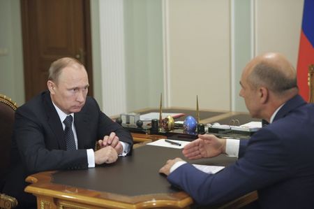 © Reuters. Chanceler russo, Sergey Lavrov, durante entrevista coletiva em Maribor