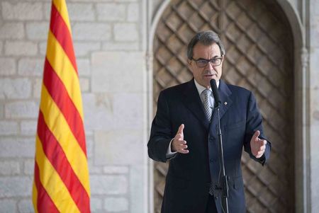 © Reuters. Presidente da Catalunha, Artur Mas, durante entrevista coletiva no Palau de la Generalitat, em Barcelona