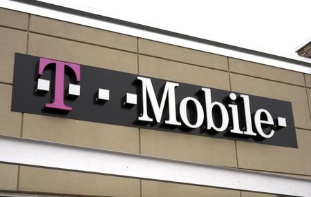 © Reuters. A T-Mobile store sign is seen in Broomfield, Colorado