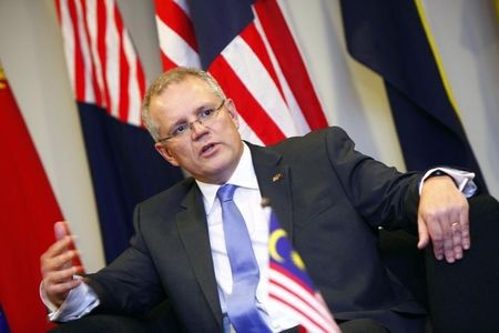 © Reuters. Australia's Minister of Immigration and Border Protection Scott Morrison speaks at a news conference during his working visit to Malaysia, in Putrajaya