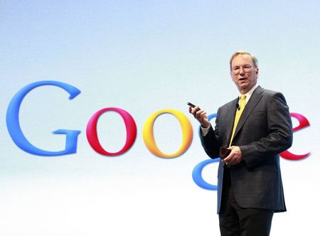 © Reuters. File photo of Google Chairman Eric Schmidt speaking at a Motorola phone launch event in New York