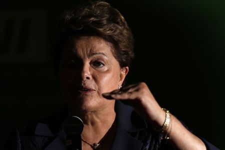 © Reuters. Presidente Dilma Rousseff participa de evento com emprsários na sede da CNI em Brasília