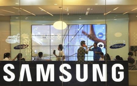 © Reuters. Samsung, pesimista sobre las perspectivas para el tercer trimestre