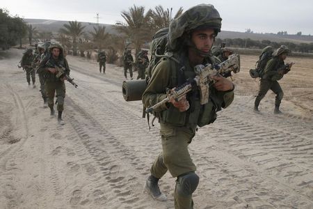 © Reuters. إسرائيل تقول إن لديها أدلة على أن 47 %من قتلى غزة مقاتلون