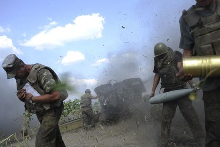 © Reuters. Mueren nueve civiles durante un enfrentamiento en el este de Ucrania