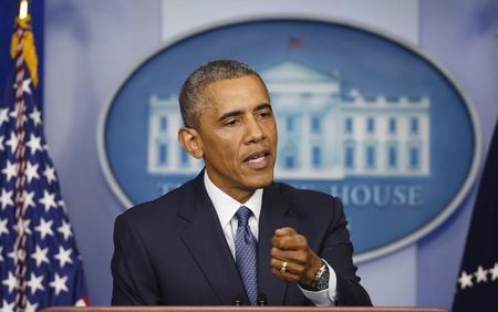 © Reuters. US President Barack Obama makes a statement while at the White House in Washington