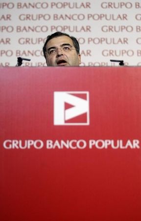 © Reuters. Banco Popular se alía con Värde Partners en negocio tarjetas de crédito 