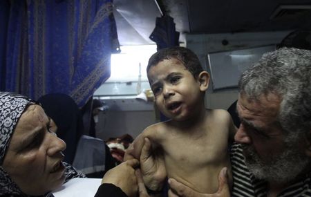© Reuters. حرب غزة يمكن أن تكون لمحة لما سيأتي