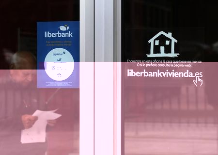 © Reuters. Liberbank gana 104 millones de euros hasta junio