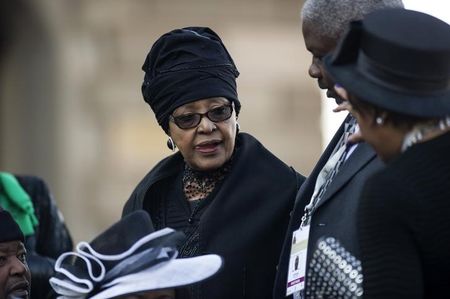 © Reuters. Winnie Mandela attends the inauguration ceremony of South African President Jacob Zuma at the Union Buildings in Pretoria