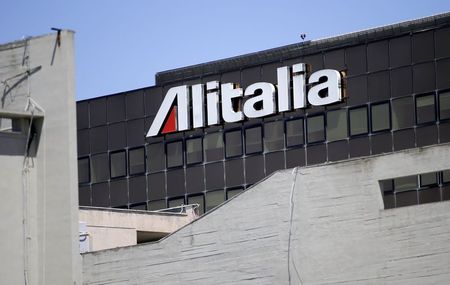 © Reuters. The Alitalia headquarters is seen at Fiumicino airport in Rome