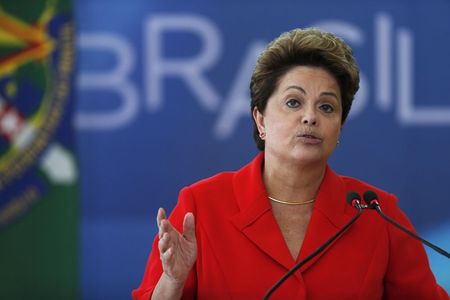 © Reuters. Presidente Dilma Rousseff durante cerimônia no Palácio do Planalto em Brasília