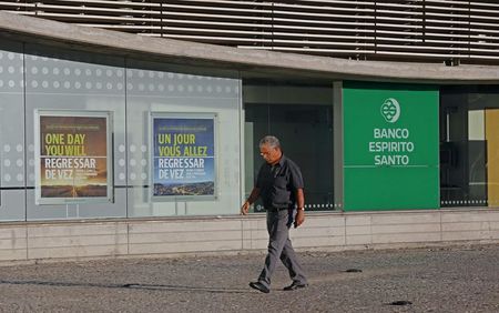 © Reuters. LES BANQUES VEULENT  RÉGLER LE DOSSIER BANCO ESPIRITO SANTO AU PLUS VITE 