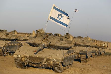 © Reuters. الجيش الاسرائيلي: صاروخان اطلقا من غزة سقطا في اسرائيل وحماس تنفي اطلاقهما