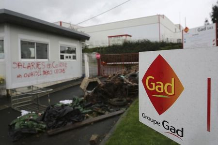 © Reuters. L'ABATTOIR GAD DE JOSSELIN POURRAIT FERMER