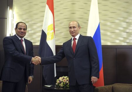 © Reuters. بوتين: روسيا ستزيد امدادات القمح الي مصر وتدرس منطقة للتجارة الحرة