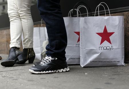 © Reuters. File of customers standing outside Macy's store in New York