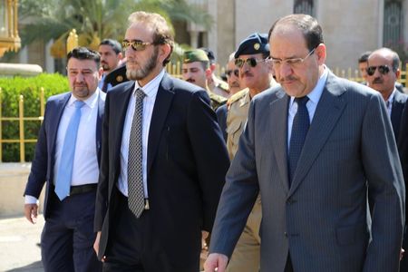 © Reuters. المالكي يرفض الرحيل مع تكليف زعيم جديد بتشكيل حكومة في العراق
