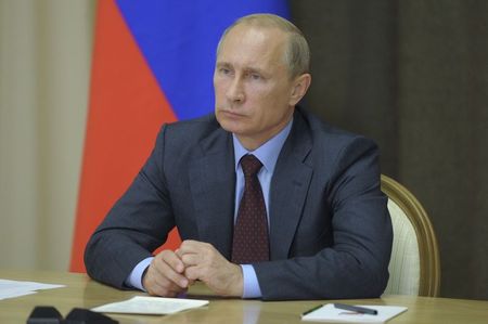 © Reuters. بوتين يقول إن الروس لا يريدون الصراع مع العالم الخارجي