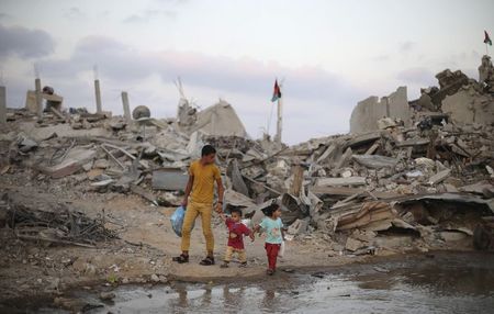 © Reuters. حرب غزة تخمد .. وحرب التحقيق فيها تشتعل