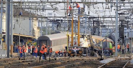 © Reuters. LA SNCF ET RFF DEVANT LA JUSTICE EN SEPTEMBRE POUR L'ACCIDENT DE BRÉTIGNY-SUR-ORGE