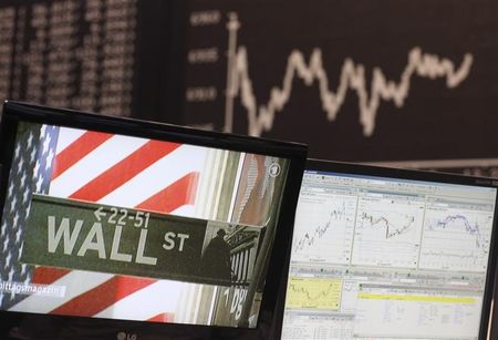 © Reuters. WALL STREET OUVRE DANS LE VERT
