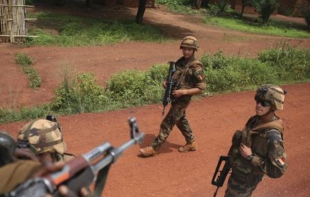 © Reuters. إصابة ثلاثة جنود فرنسيين في اشتباك بجمهورية أفريقيا الوسطى