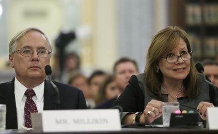 © Reuters. GM CEO Barra and the company's general counsel Millikin appear before the Senate Commerce, Science and Transportation Subcommittee in Washington