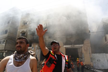 © Reuters. مصر تدعو لوقف إطلاق النار لأجل غير مسمى في غزة واستئناف المفاوضات غير المباشرة