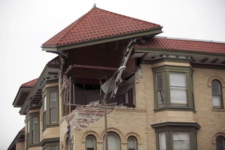 © Reuters. زلزال بقوة ست درجات يضرب كاليفورنيا وإصابة العشرات