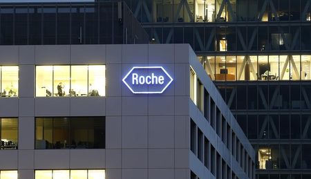 © Reuters. ROCHE S'EMPARE D'INTERMUNE POUR 8,3 MILLIARDS DE DOLLARS