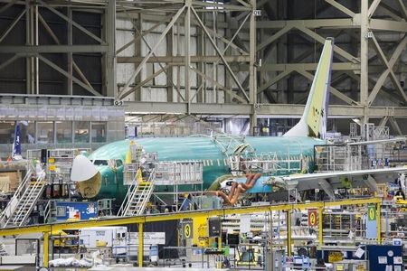 © Reuters. A Boeing 737 jetliner is pictured during a tour of the Boeing 737 assembly plant in Renton, Washington