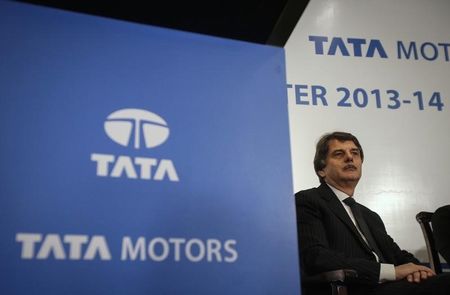 © Reuters. Jaguar Land Rover (JLR) Chief Executive Officer Ralf Speth looks on during a news conference to announce Tata Motors' third quarter results in Mumbai