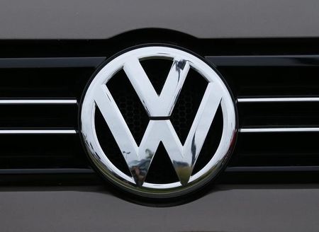© Reuters. Volkswagen logo is seen on the front of a Volkswagen vehicle at a dealership in Carlsbad