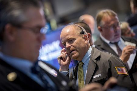 © Reuters. Wall Street abre plano; los índices siguen cerca de máximos históricos