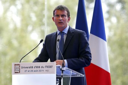 © Reuters. DEVANT LE MEDEF, MANUEL VALLS PRÔNE LA RÉCONCILIATION DE L’EXÉCUTIF ET DES ENTREPRISES