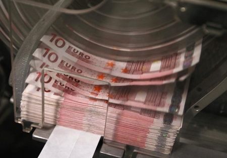 © Reuters. Depósitos bancarios en España caen un 0,7% en julio frente a junio