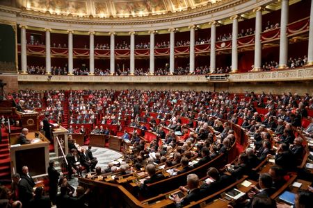 © Reuters. PLUS DE 200 DÉPUTÉS APPELLENT AU RASSEMBLEMENT DERRIÈRE FRANÇOIS HOLLANDE