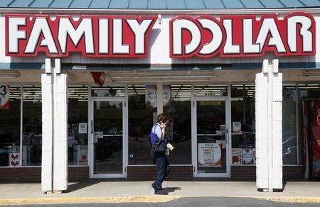 © Reuters. A woman walks by the Family Dollar store in Arvada