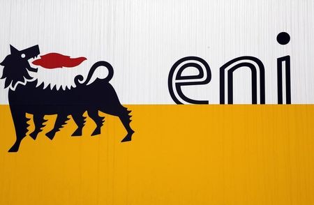 © Reuters. The logo of oil company Eni is pictured at San Donato Milanese near Milan