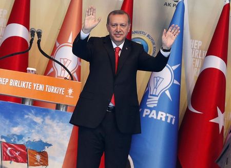 © Reuters. اردوغان يؤدي اليمين رئيسا لتركيا