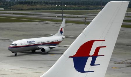 © Reuters. مصحح/الخطوط الجوية الماليزية تتكبد خسارة 98 مليون دولار في الربع/2